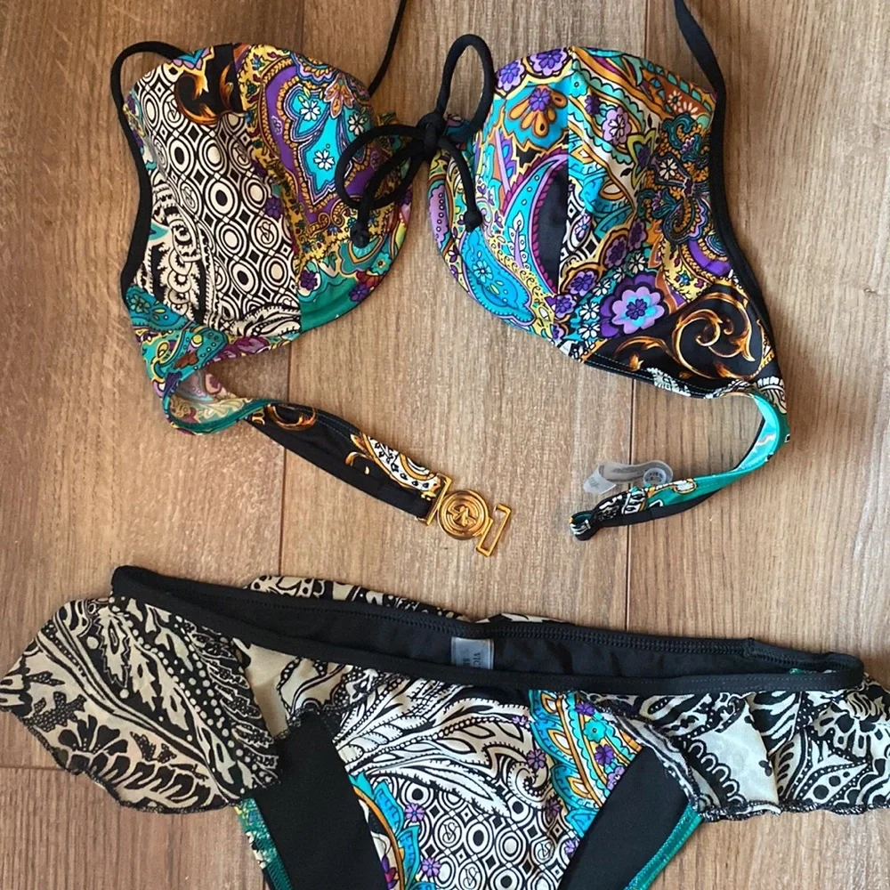 Victoria Secret Paisley Bikini - Picture 3 of 5